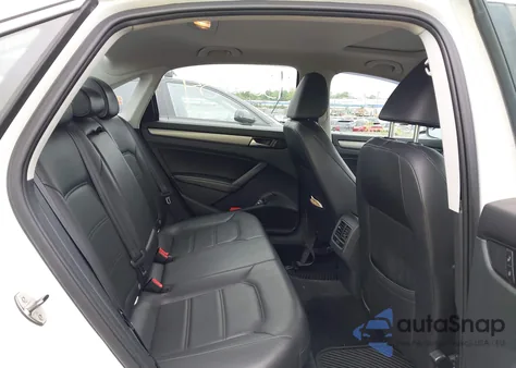 2014 Volkswagen Passat 1.8T Se z USA, uszkodzony, nr VIN 1VWBT7A30EC059814